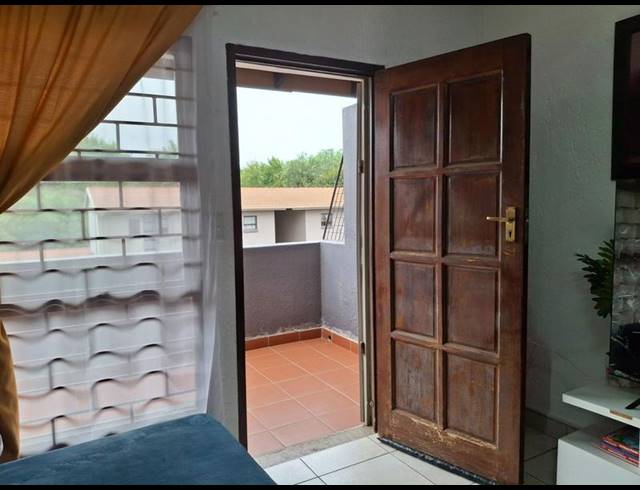 2 BEDROOM APARTMENT FOR SALE IN RYNFIELD